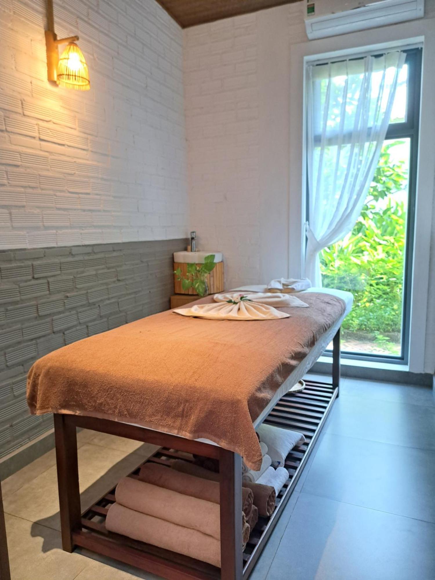 Golden Lotus Spa & Homestay Ap Thien Phuoc Buitenkant foto