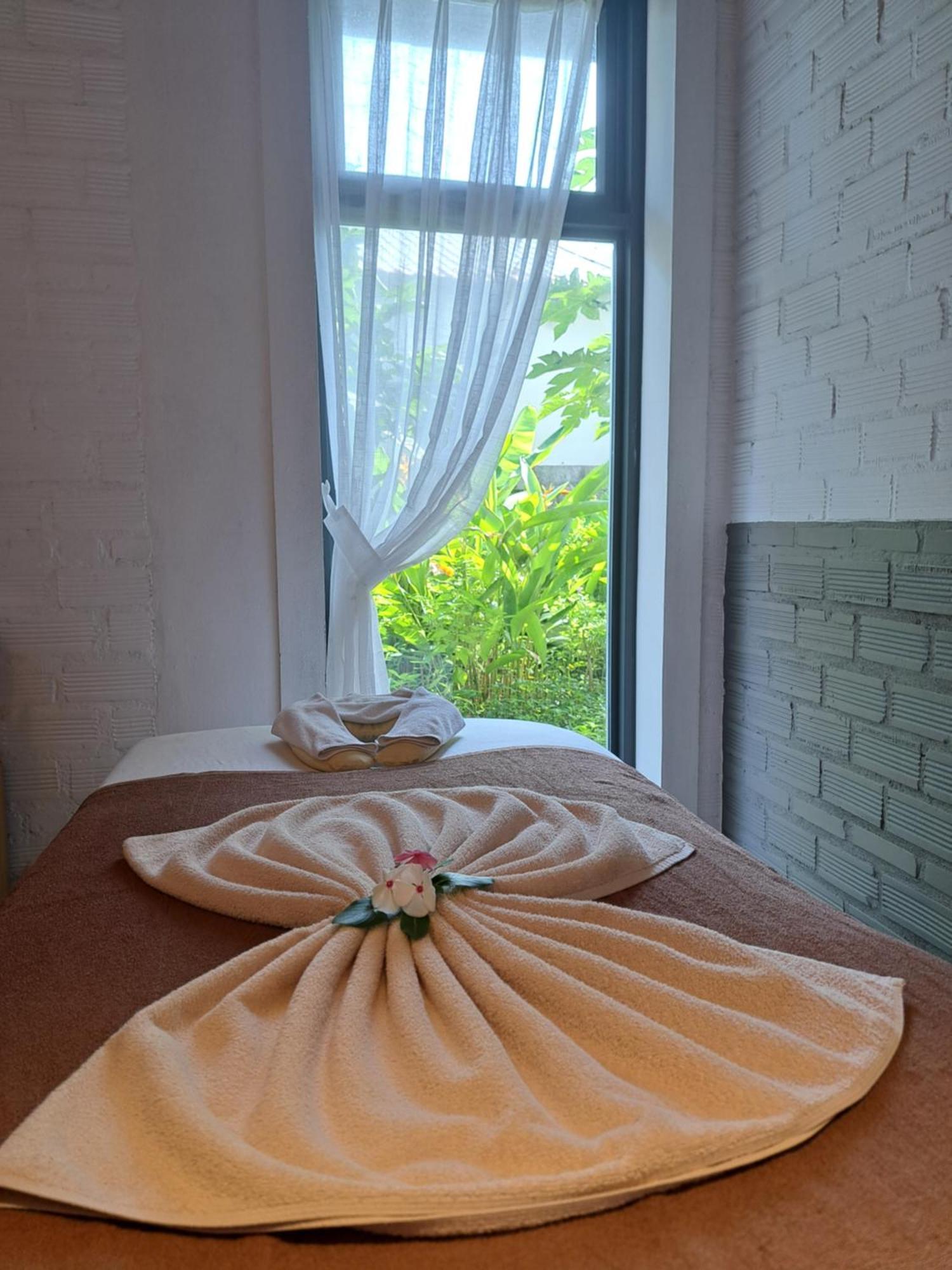 Golden Lotus Spa & Homestay Ap Thien Phuoc Buitenkant foto